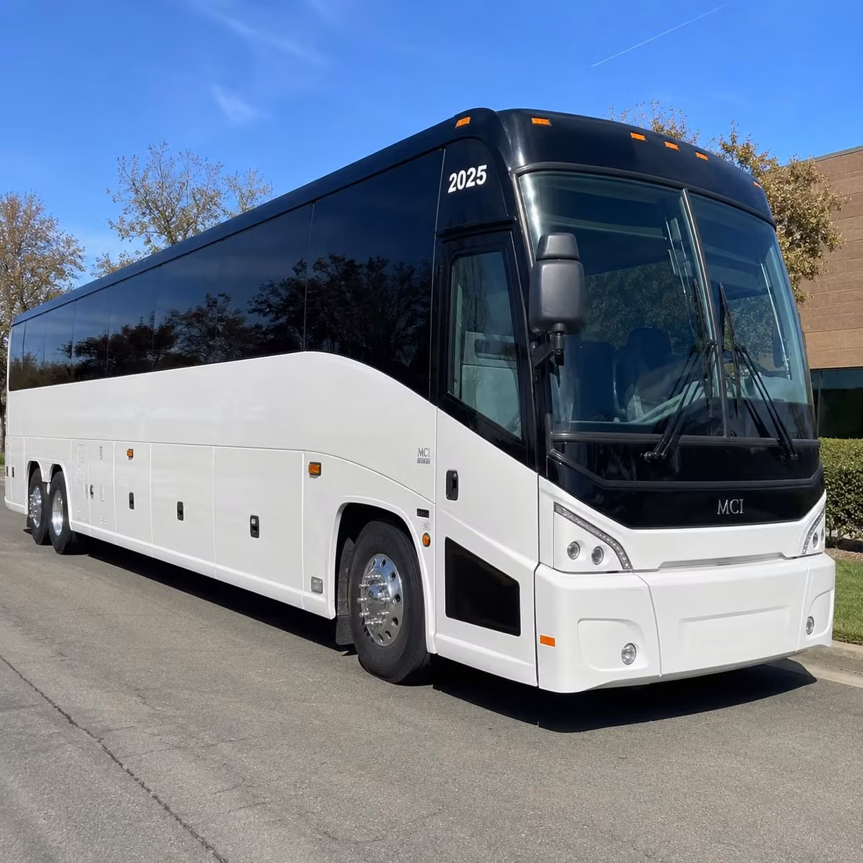 get your group to the lowell memorial auditorium in style