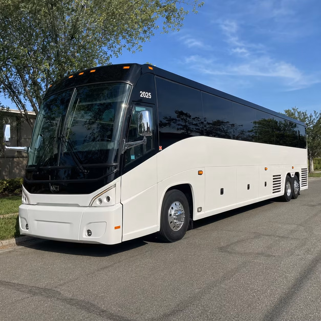 long distance bus trips from lowell to boston new york and beyond
