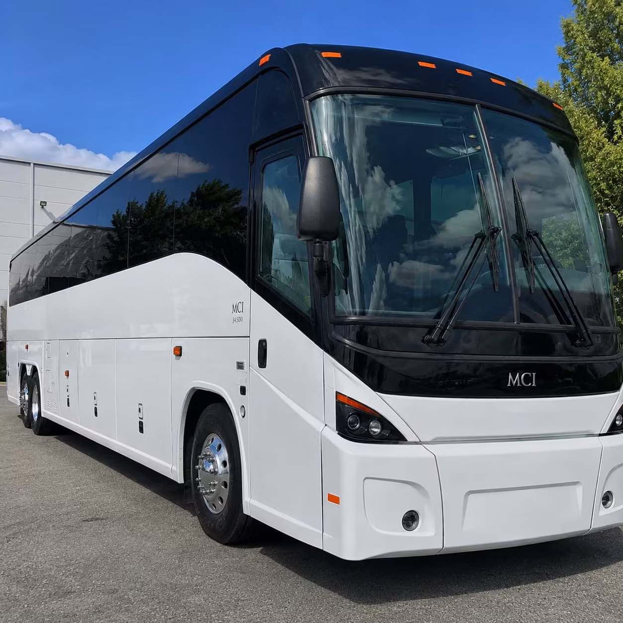 shuttle your lowell workforce between the hamilton canal district and remote parking